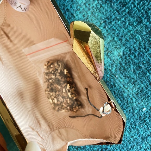 Multifaceted Clutch - Picture 6 of 6